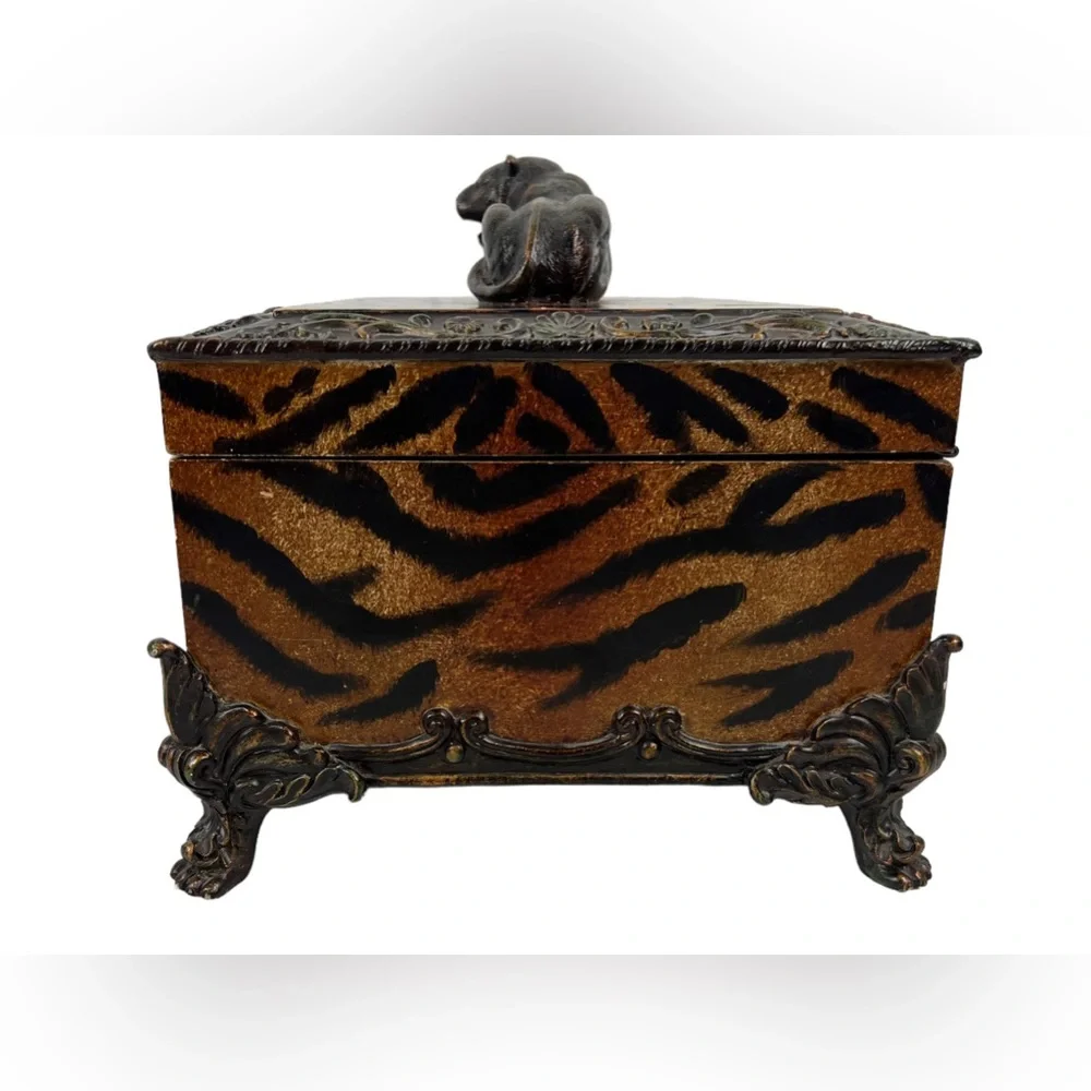 Jewlery Box Tiger Animal Print 11x8x6 Brown Vintage Patina Velvet Lining Rare